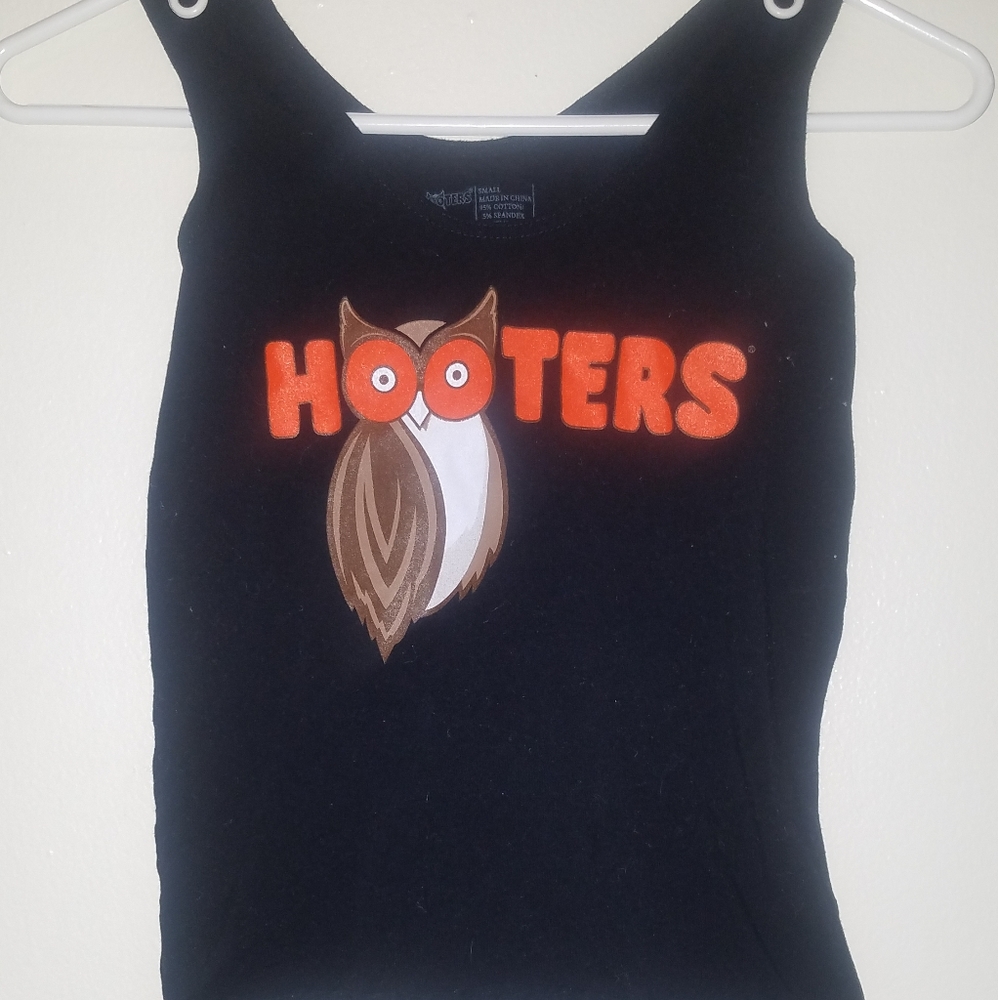 Hooters girl black uniform